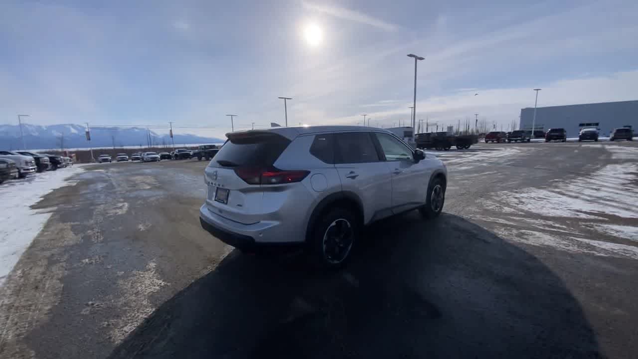 Thumbnail: 2025 Nissan Rogue - 13