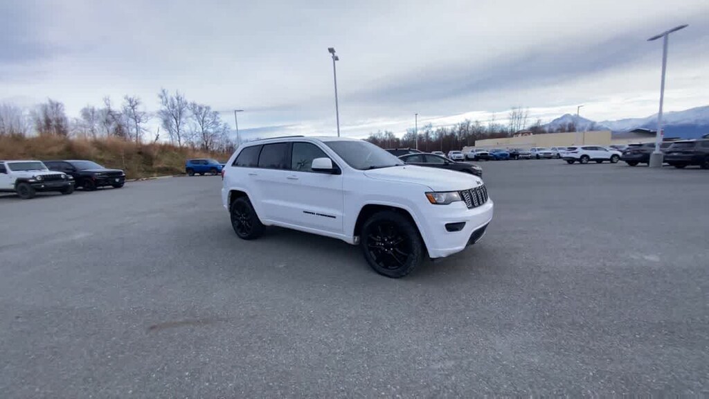 Used 2020 Jeep Grand Cherokee Altitude SUV