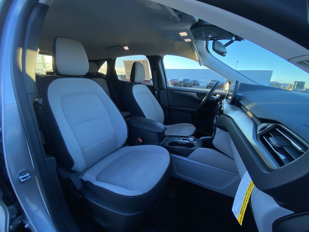 Thumbnail: 2023 Ford Escape - 25