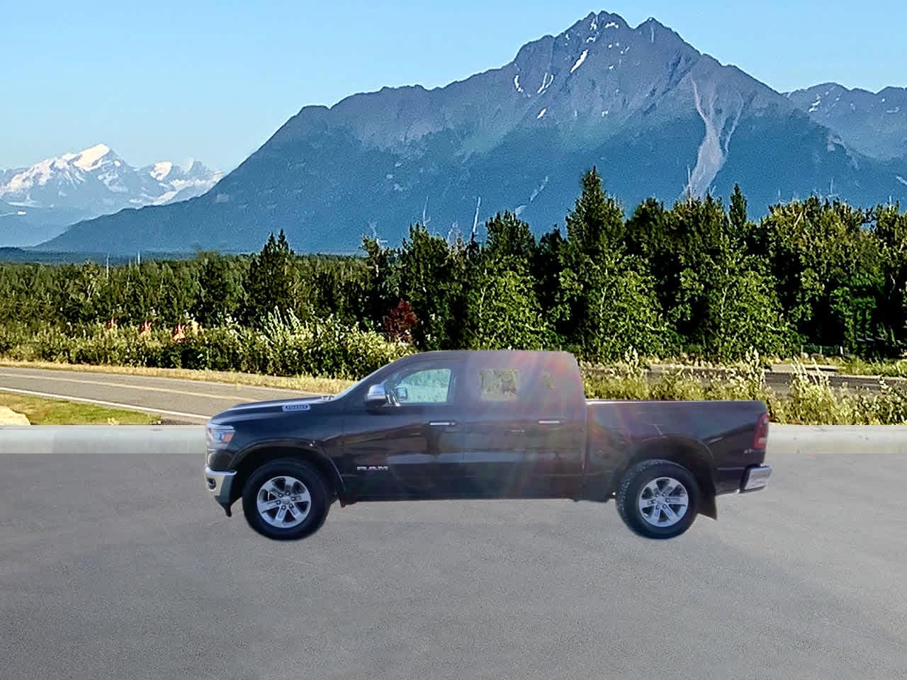 Thumbnail: 2022 RAM 1500 - 3