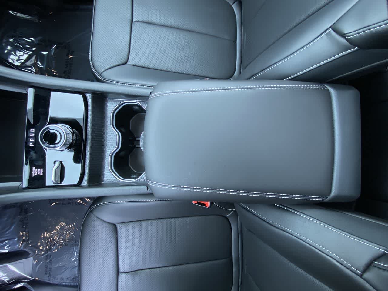 Thumbnail: 2025 Jeep Grand Cherokee - 22