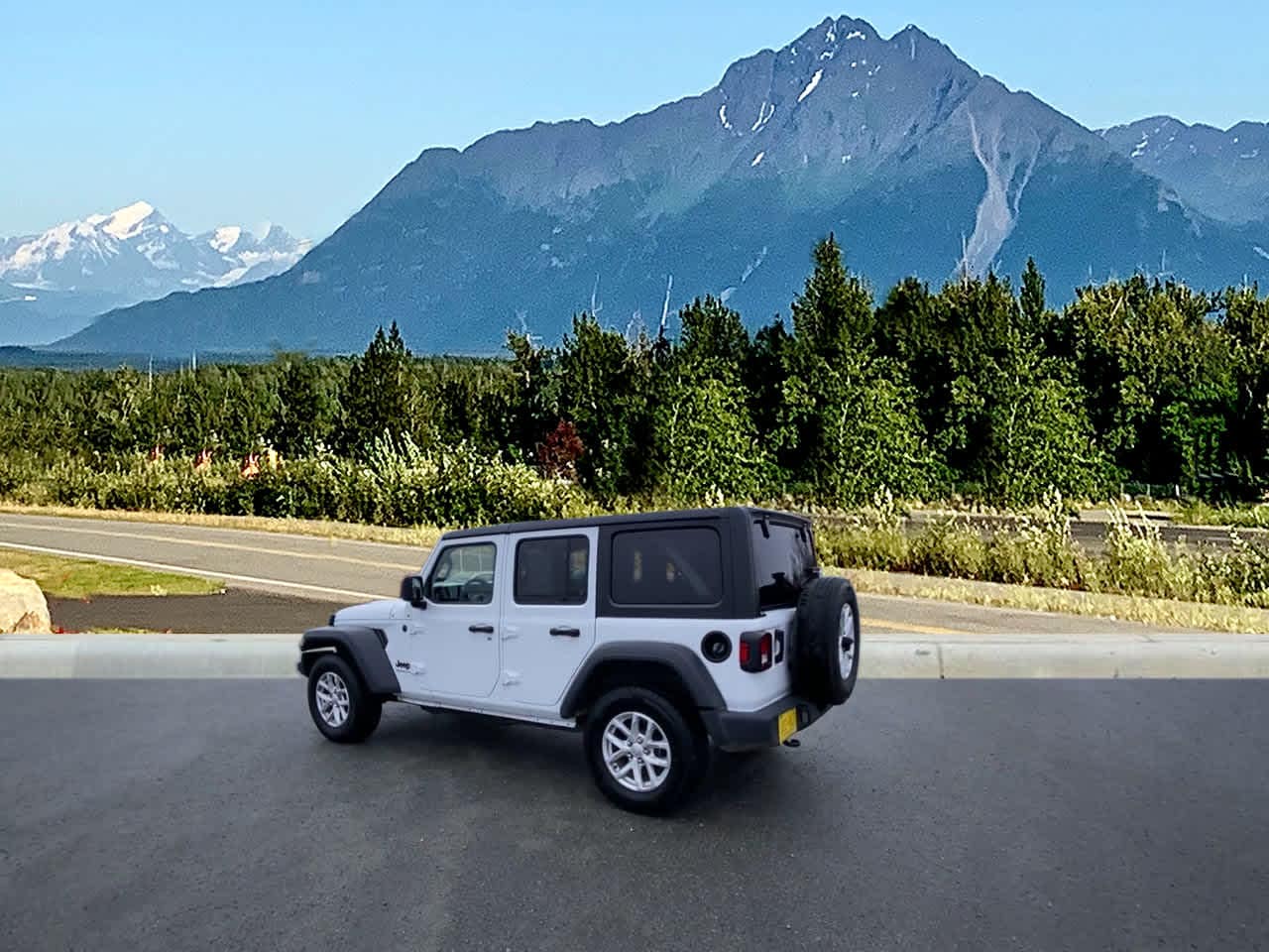 Thumbnail: 2023 Jeep Wrangler - 3