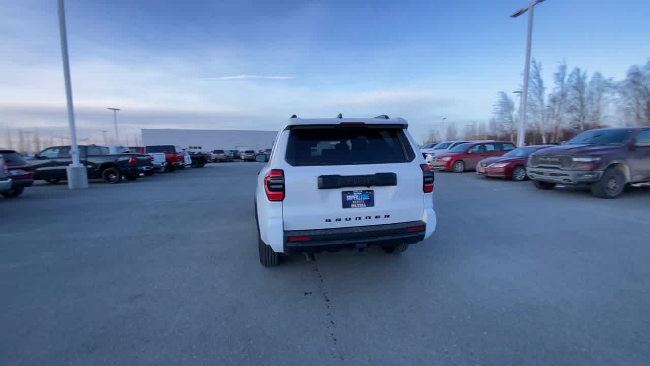 Thumbnail: 2025 Toyota 4Runner - 11