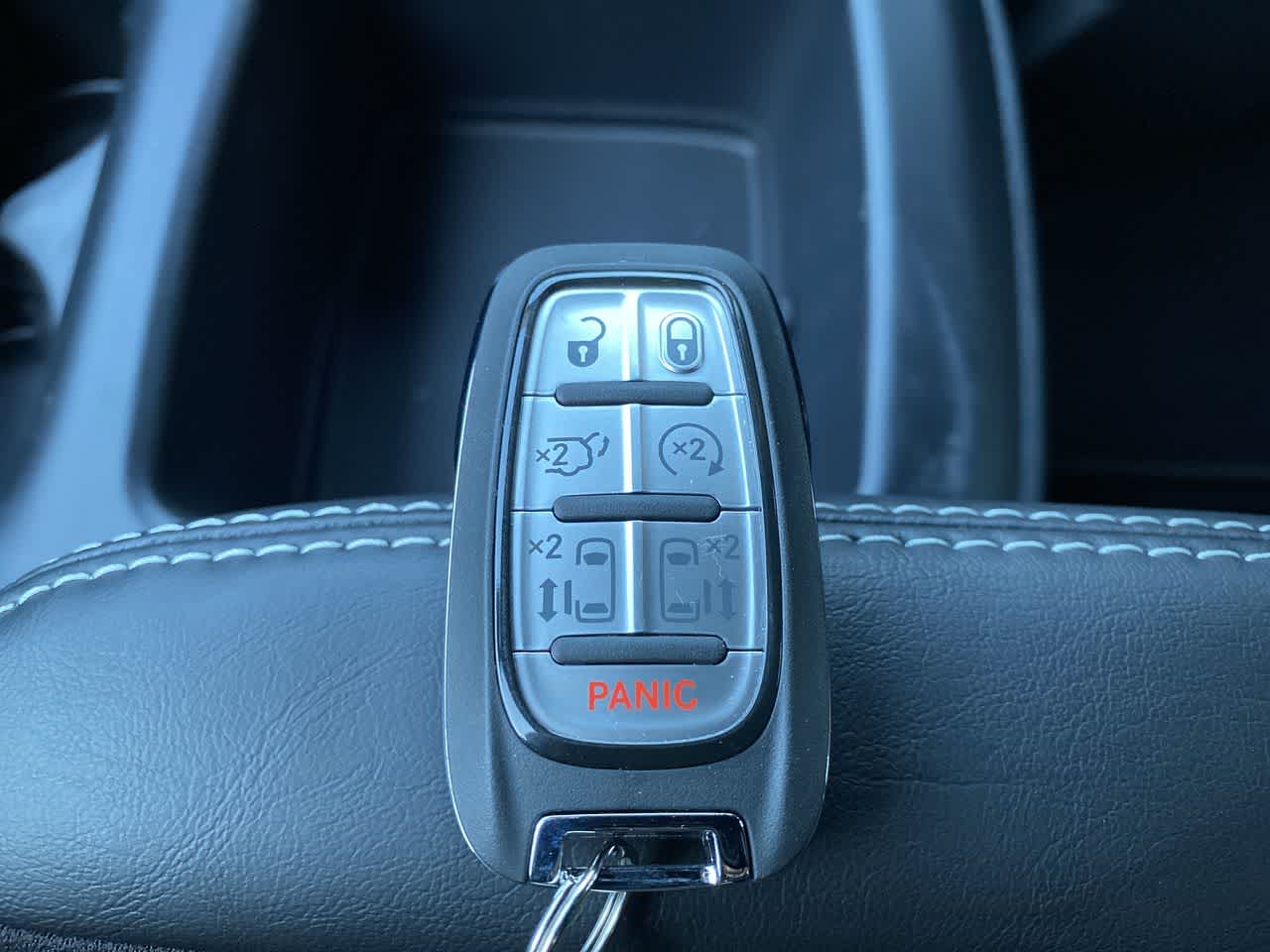 Thumbnail: 2026 Chrysler Pacifica - 24