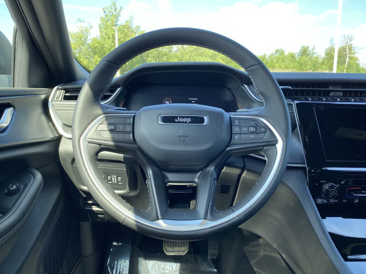 Thumbnail: 2025 Jeep Grand Cherokee - 14