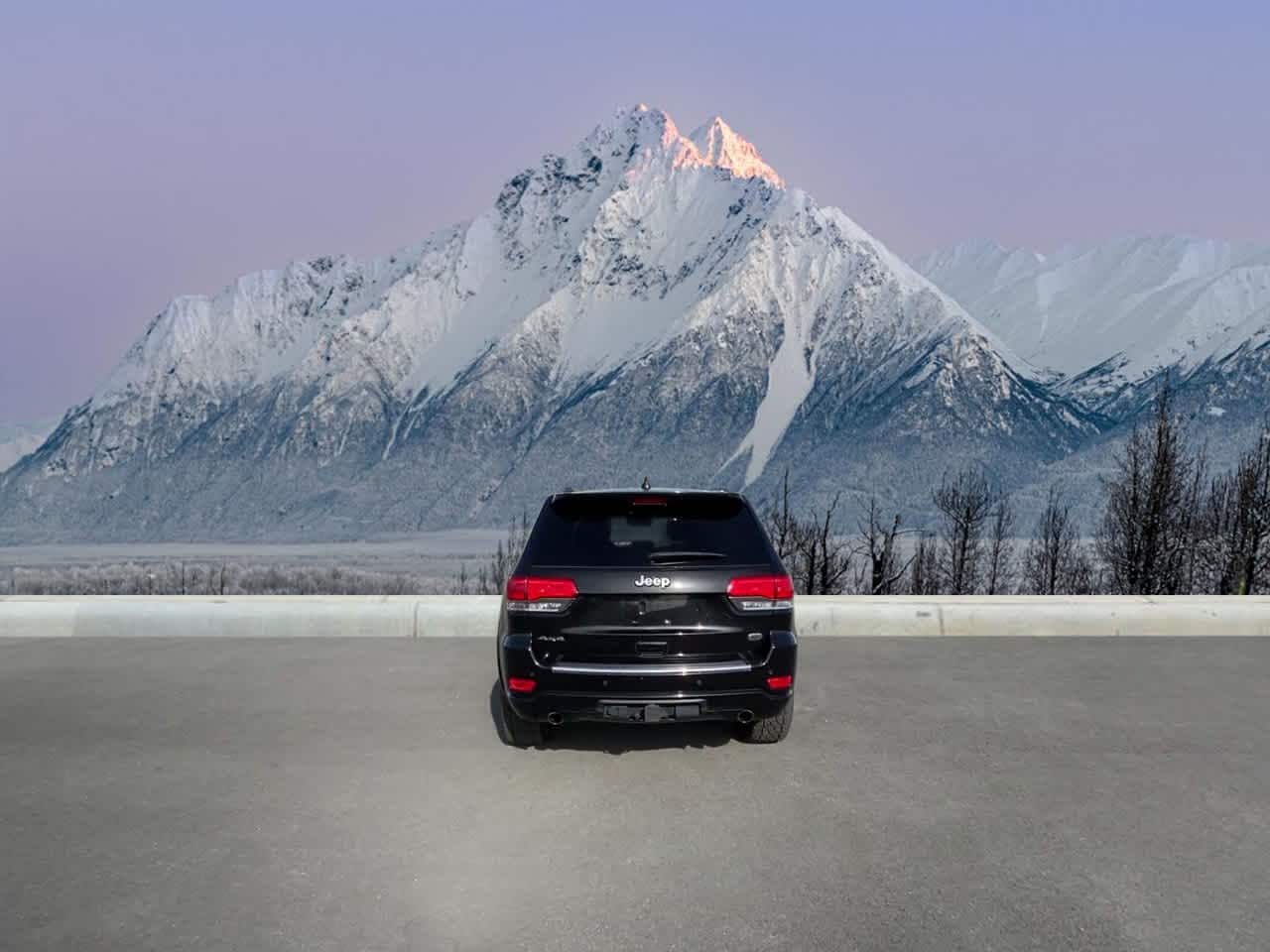 Thumbnail: 2015 Jeep Grand Cherokee - 4