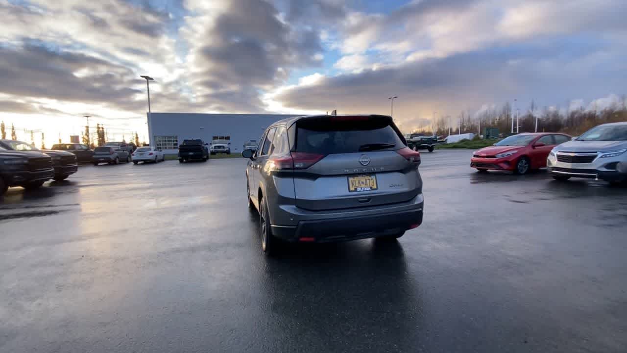 Thumbnail: 2024 Nissan Rogue - 11