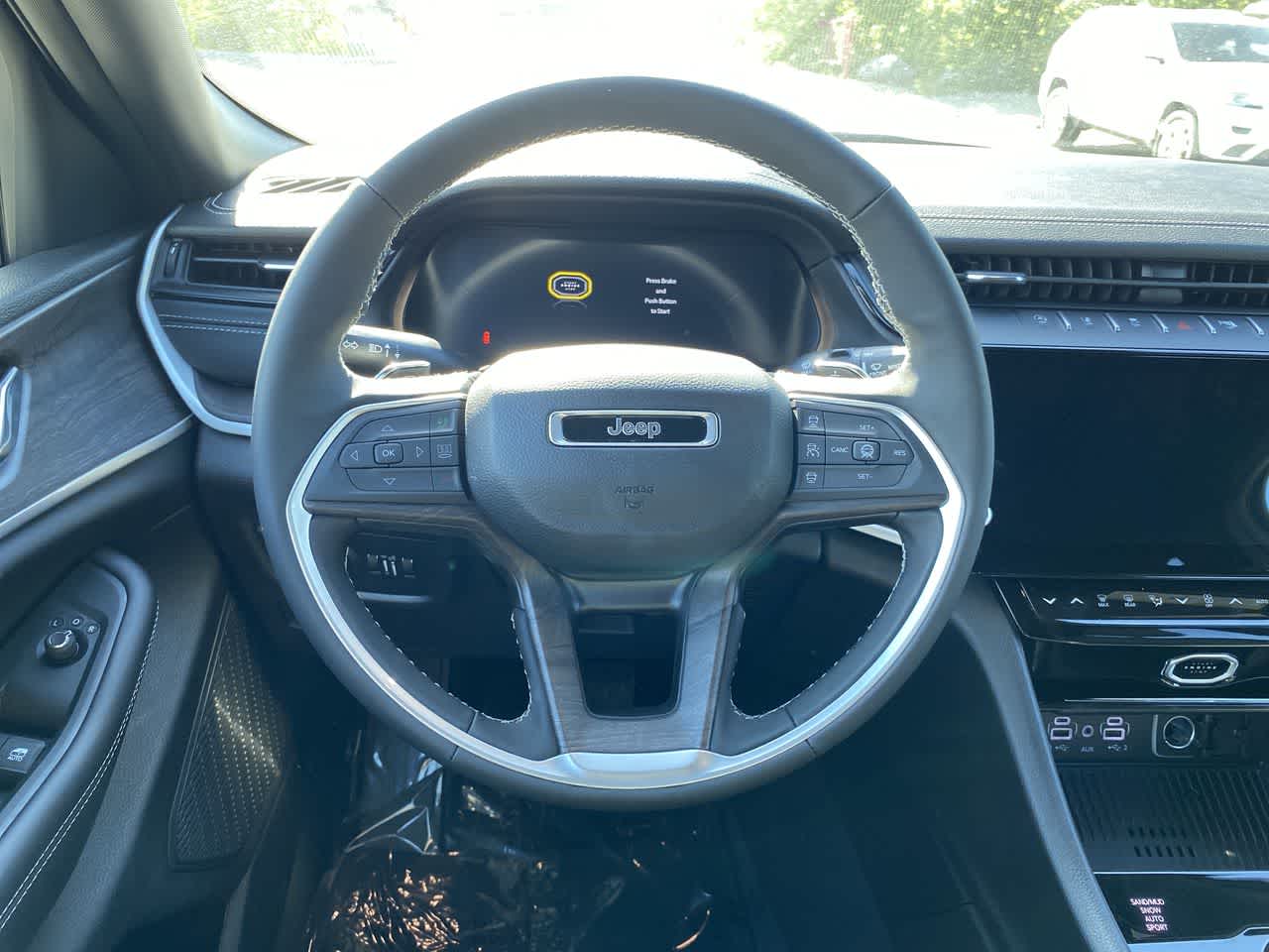 Thumbnail: 2026 Jeep Grand Cherokee - 14