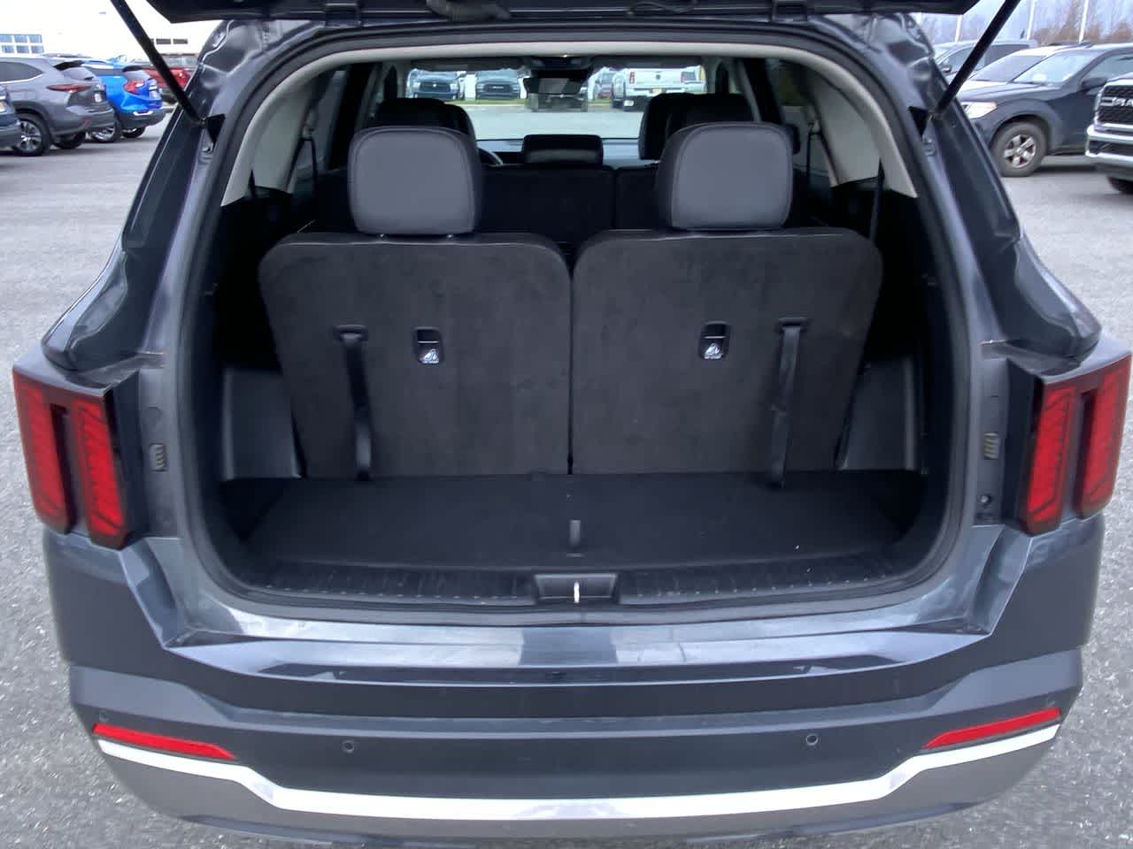 Thumbnail: 2024 Kia Sorento - 25