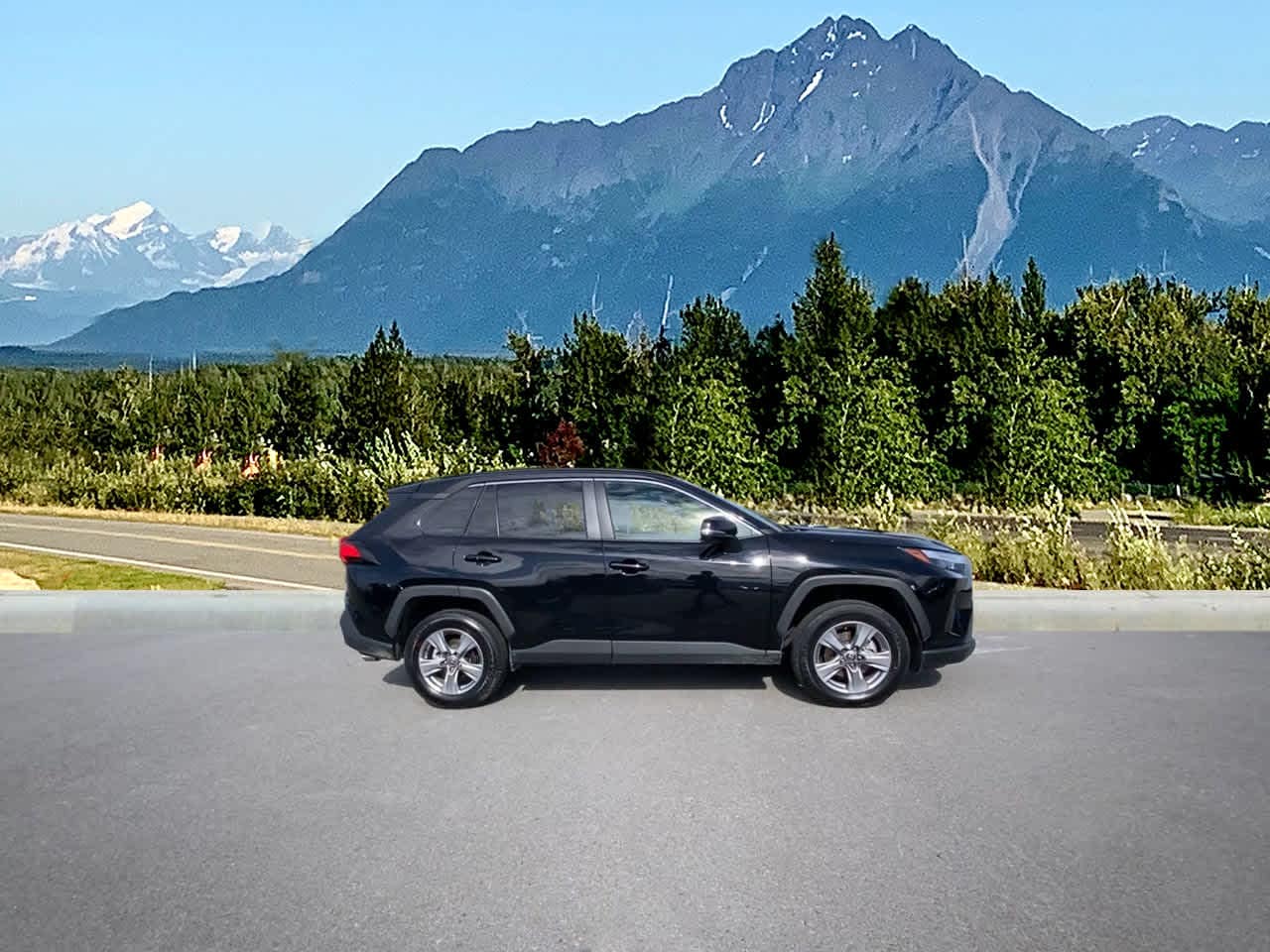 2024 Toyota RAV4 XLE 6