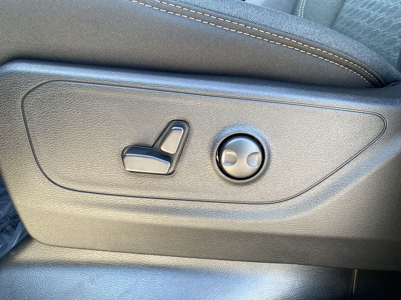 Thumbnail: 2026 RAM 1500 - 12