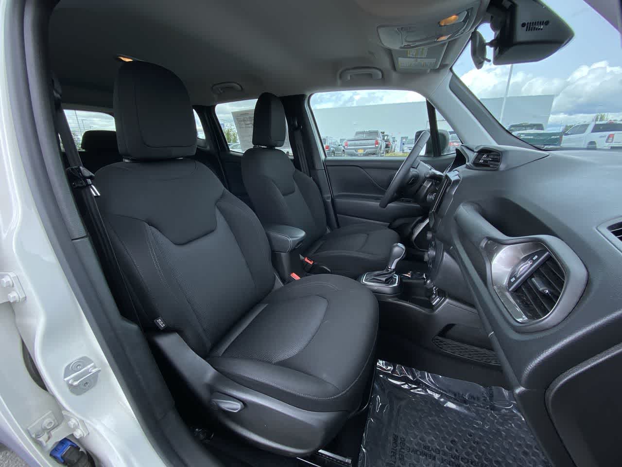 Thumbnail: 2023 Jeep Renegade - 25