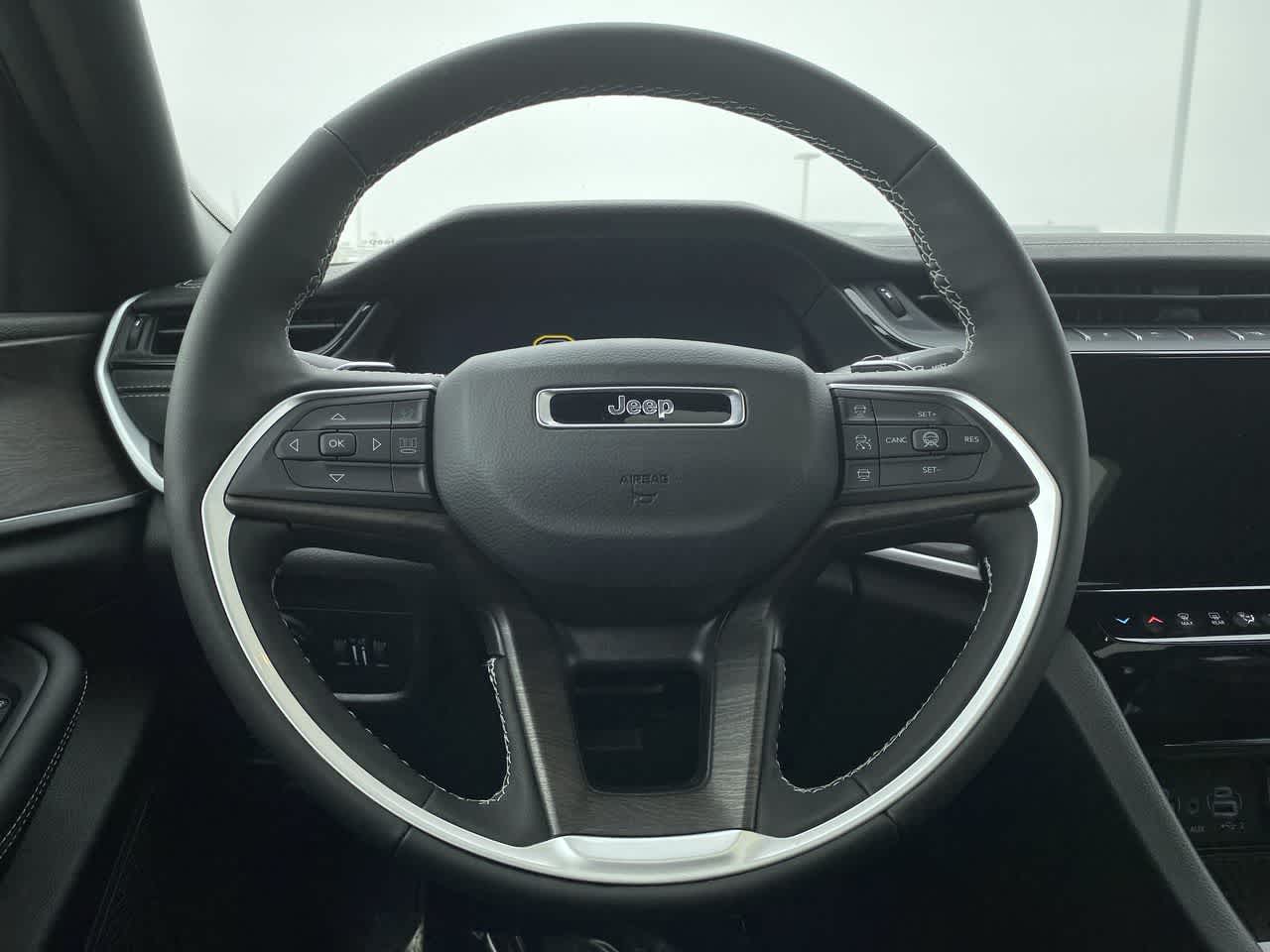 Thumbnail: 2026 Jeep Grand Cherokee - 20