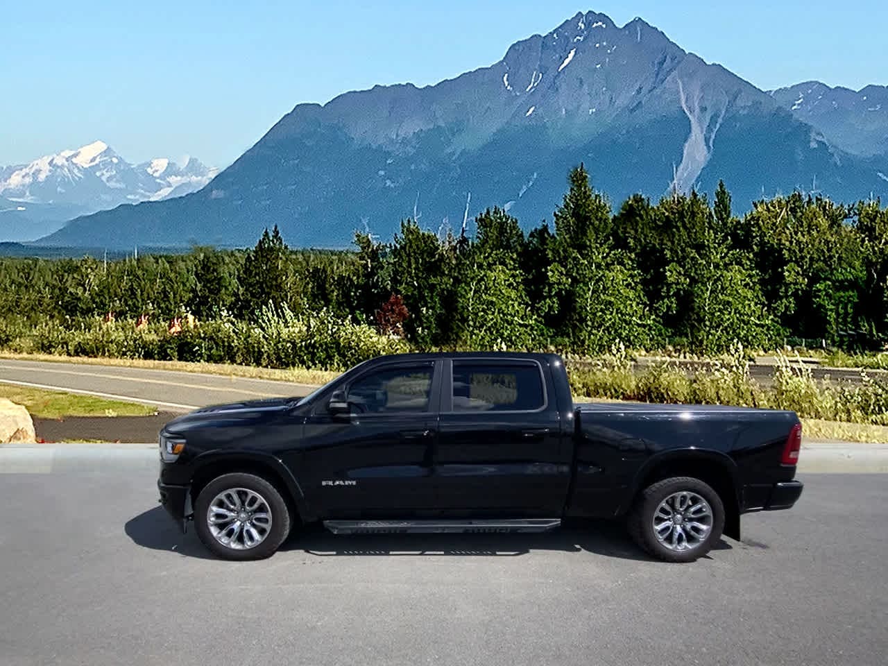 Used 2019 RAM Ram 1500 Pickup Laramie with VIN 1C6SRFRT7KN778159 for sale in Wasilla, AK