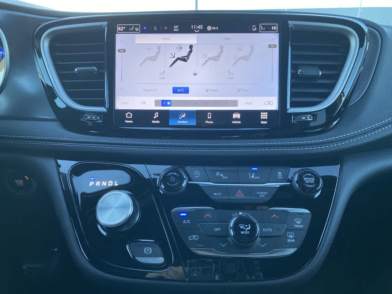 Thumbnail: 2026 Chrysler Pacifica - 25