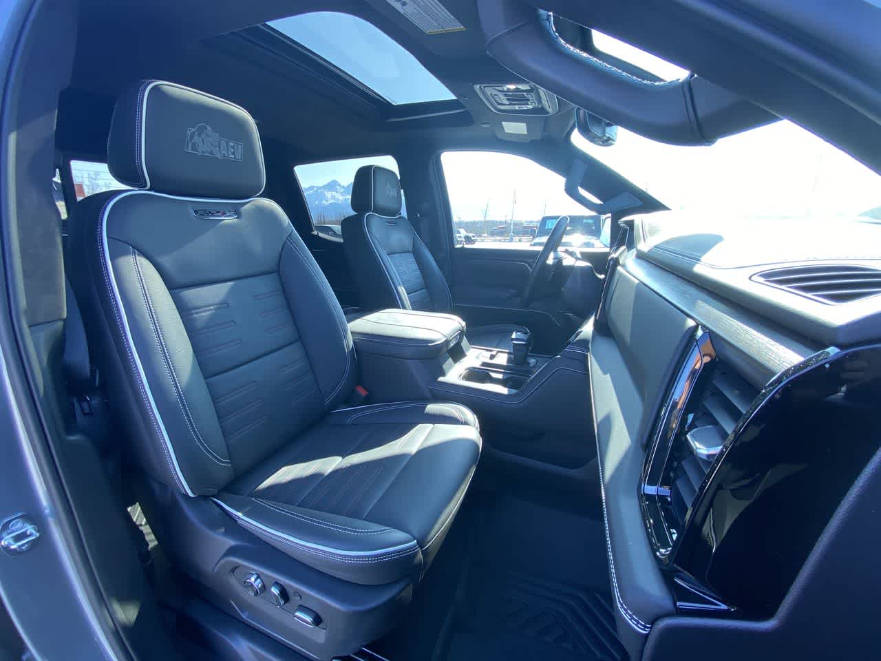 Thumbnail: 2024 GMC Sierra 1500 - 28