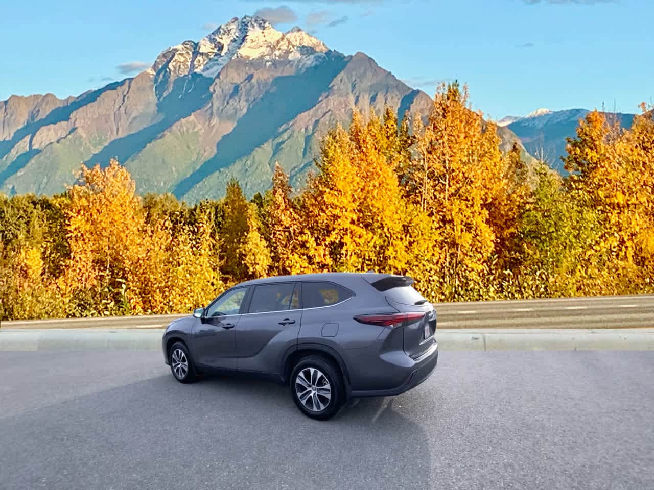 Thumbnail: 2024 Toyota Highlander - 4