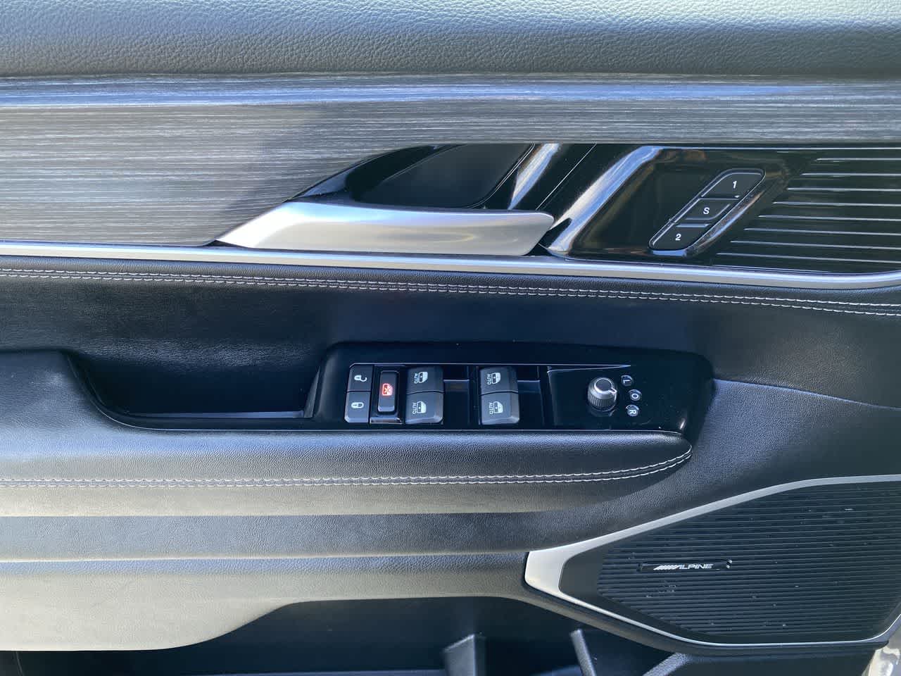 Thumbnail: 2024 Jeep Wagoneer - 13