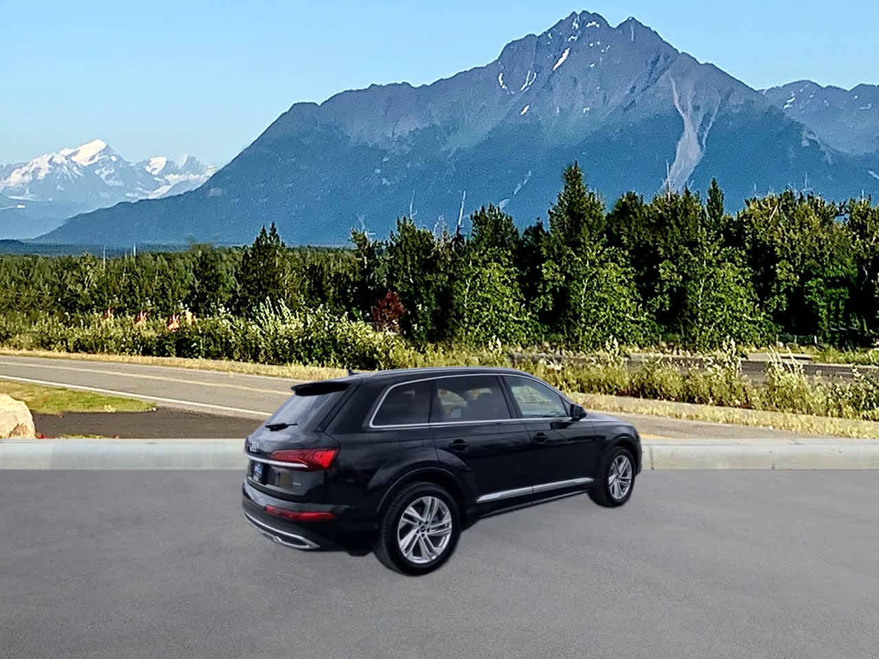 Thumbnail: 2023 Audi Q7 - 6