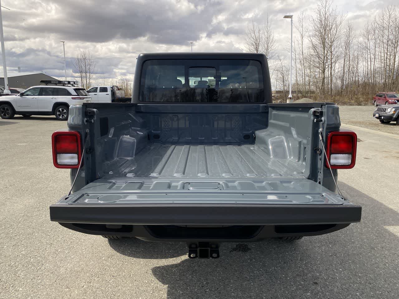 Thumbnail: 2026 Jeep Gladiator - 25