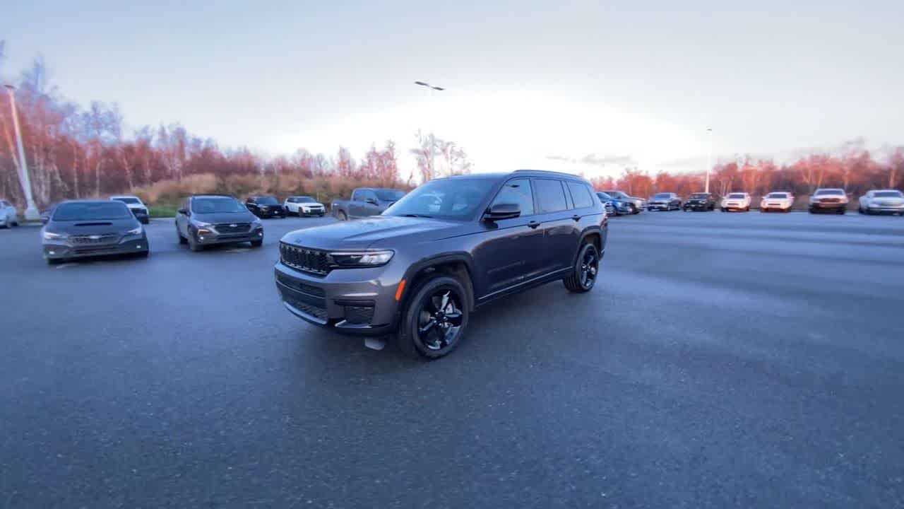 Thumbnail: 2025 Jeep Grand Cherokee L - 9