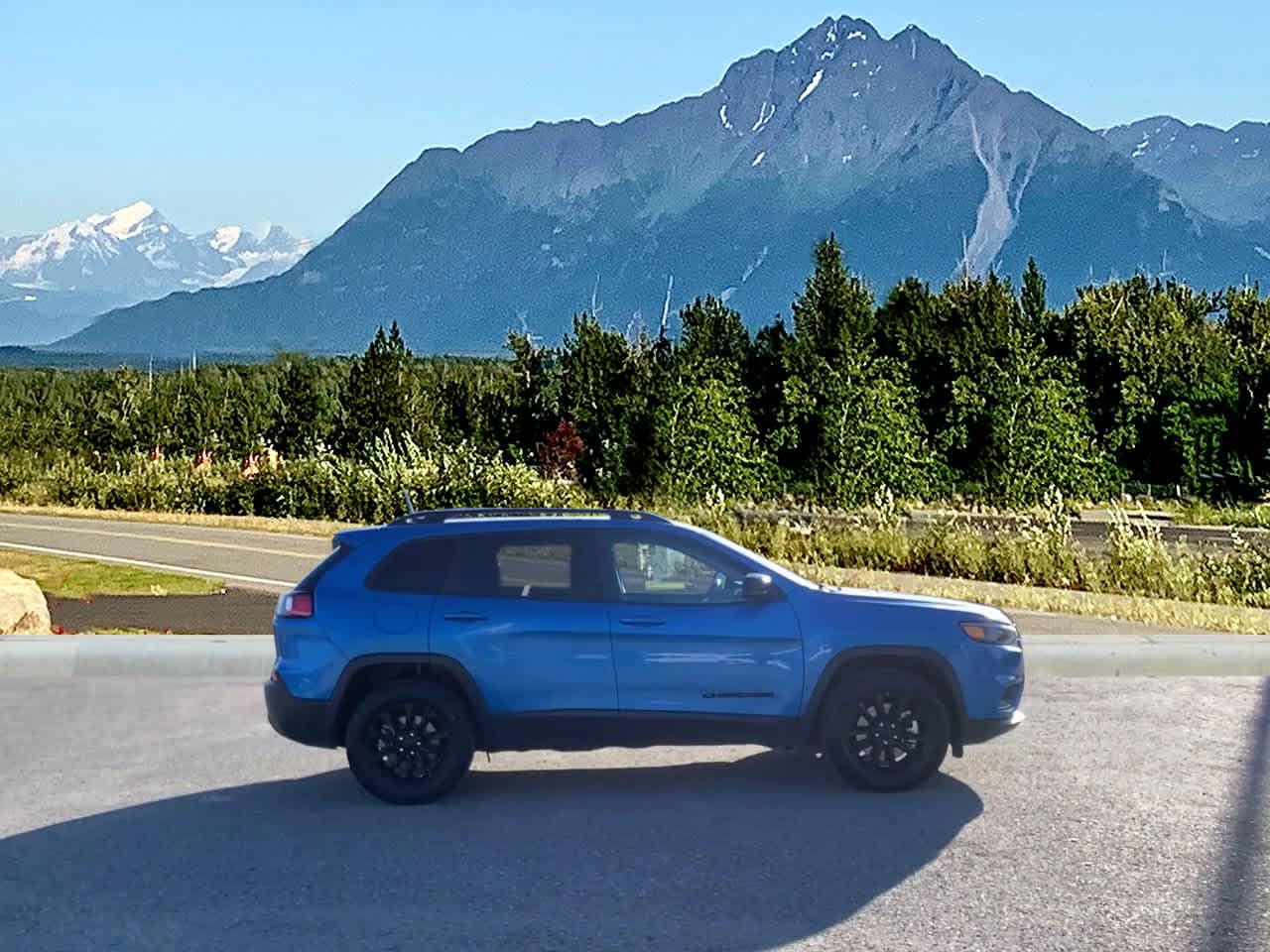 Thumbnail: 2023 Jeep Cherokee - 6