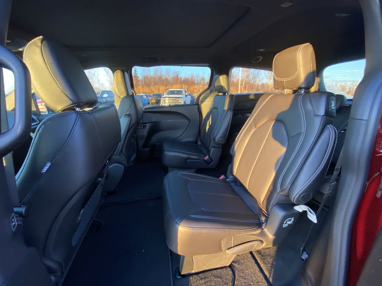 Thumbnail: 2026 Chrysler Pacifica - 29