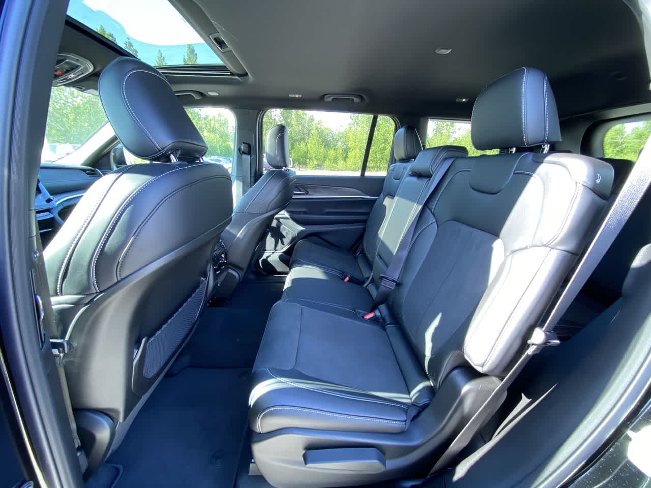 Thumbnail: 2026 Jeep Grand Cherokee - 24