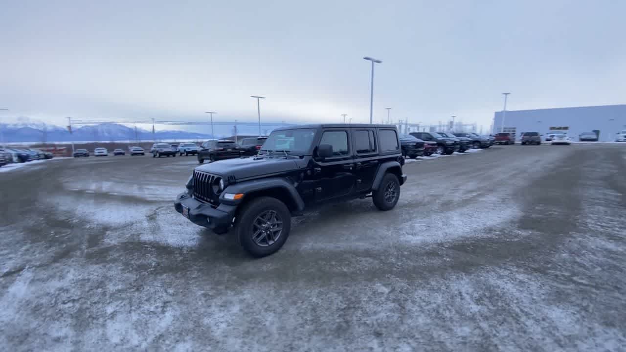 Thumbnail: 2024 Jeep Wrangler - 9