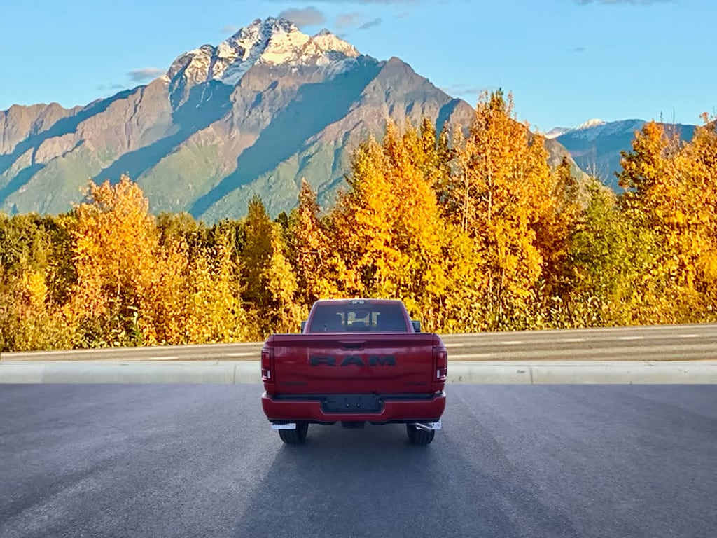 New 2026 Ram 2500 LARAMIE CREW CAB 4X4 6'4 BOX Pickup