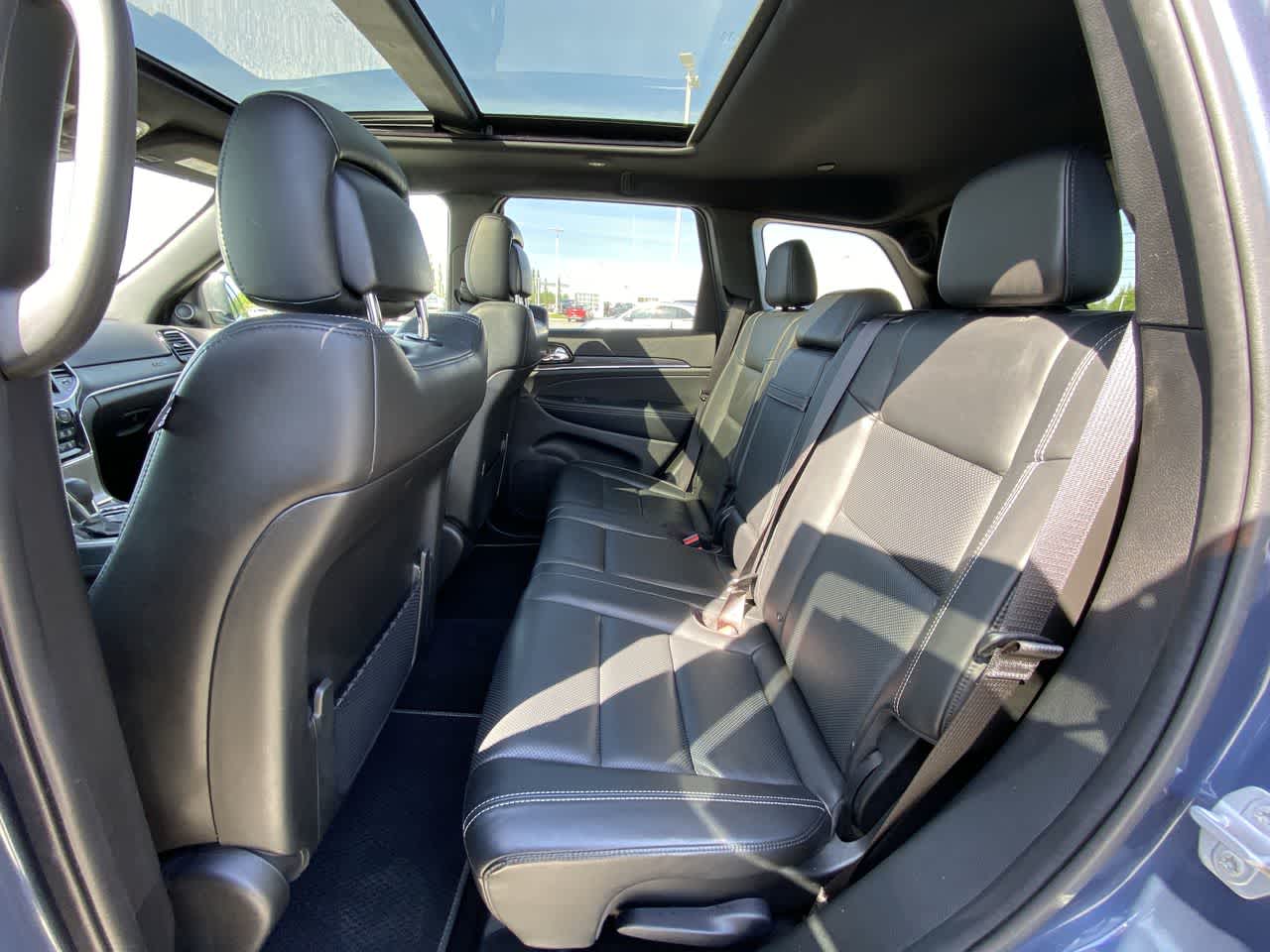 Thumbnail: 2021 Jeep Grand Cherokee - 31