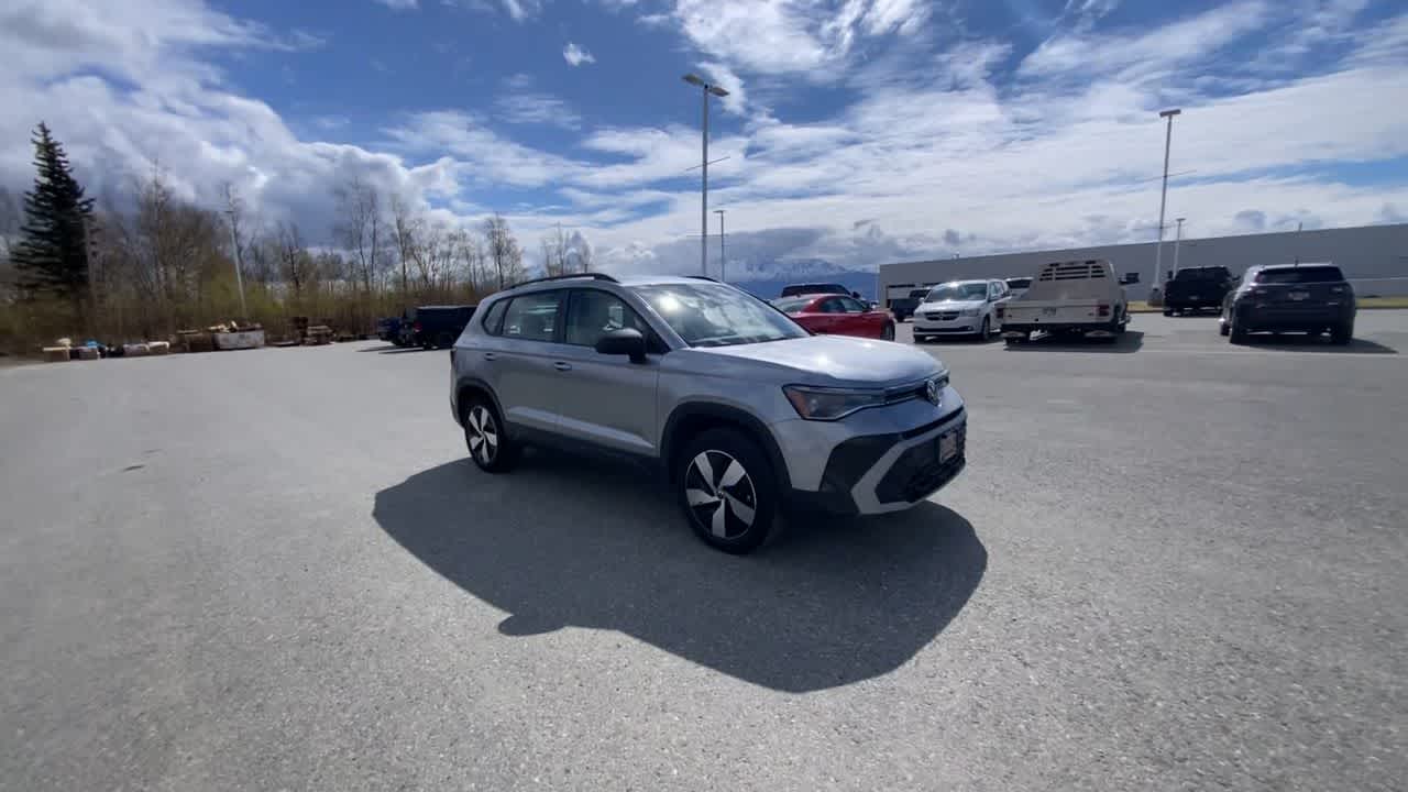 Thumbnail: 2025 Volkswagen Taos - 7