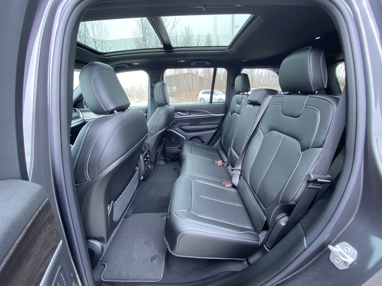 Thumbnail: 2026 Jeep Grand Cherokee - 24