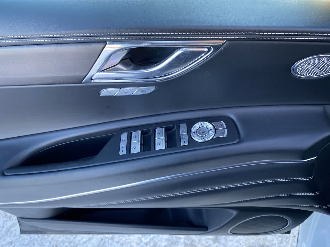 Thumbnail: 2024 Genesis GV80 - 13