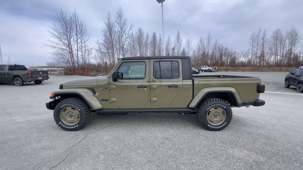 Thumbnail: 2026 Jeep Gladiator - 5