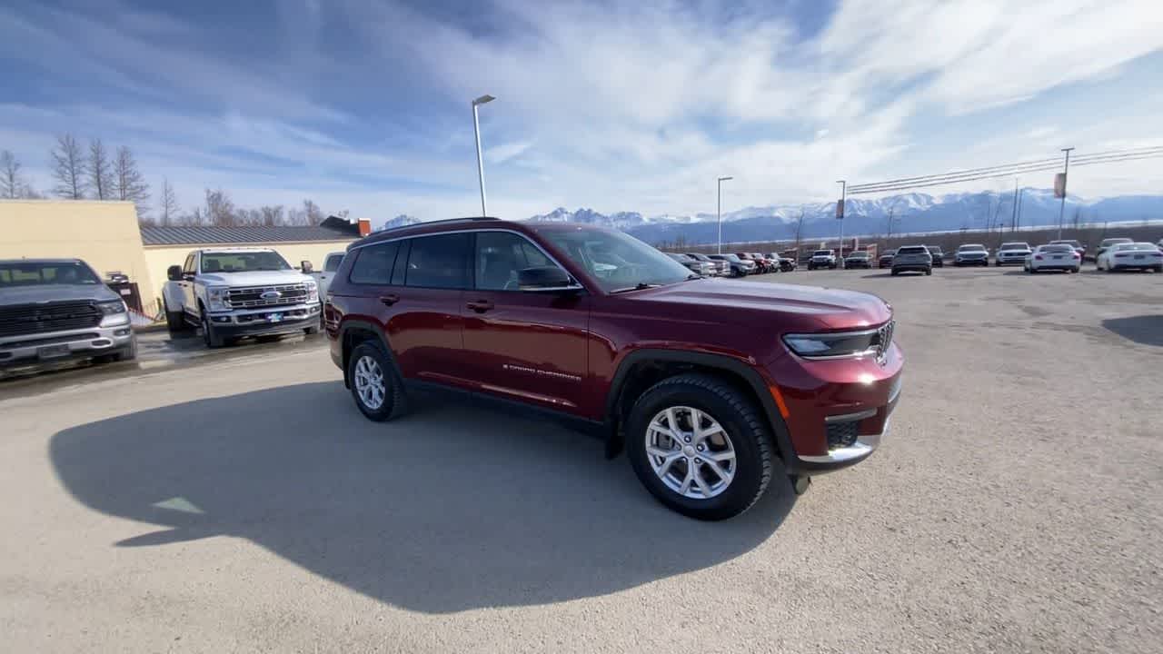 Thumbnail: 2023 Jeep Grand Cherokee - 7