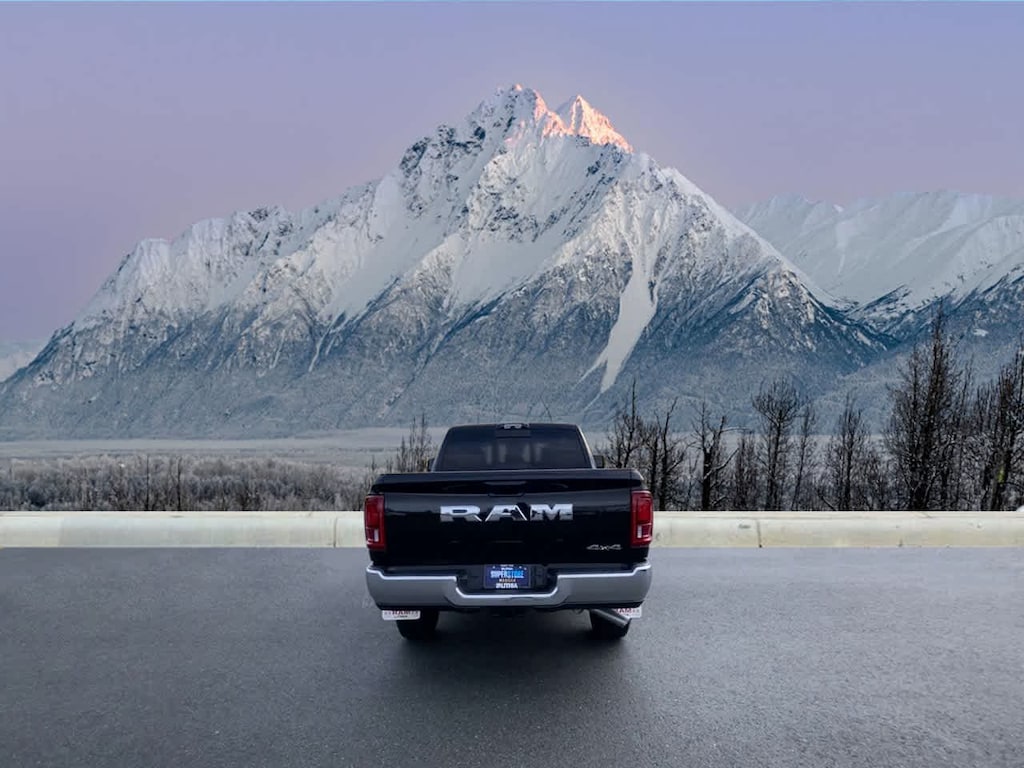 New 2026 Ram 3500 TRADESMAN CREW CAB 4X4 6'4 BOX Pickup