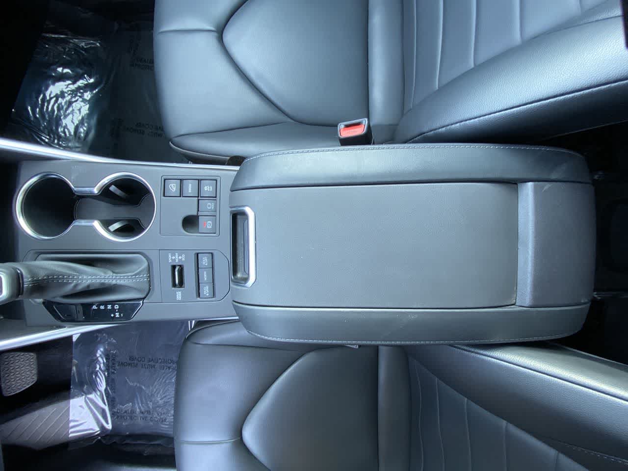 Thumbnail: 2024 Toyota Highlander - 27