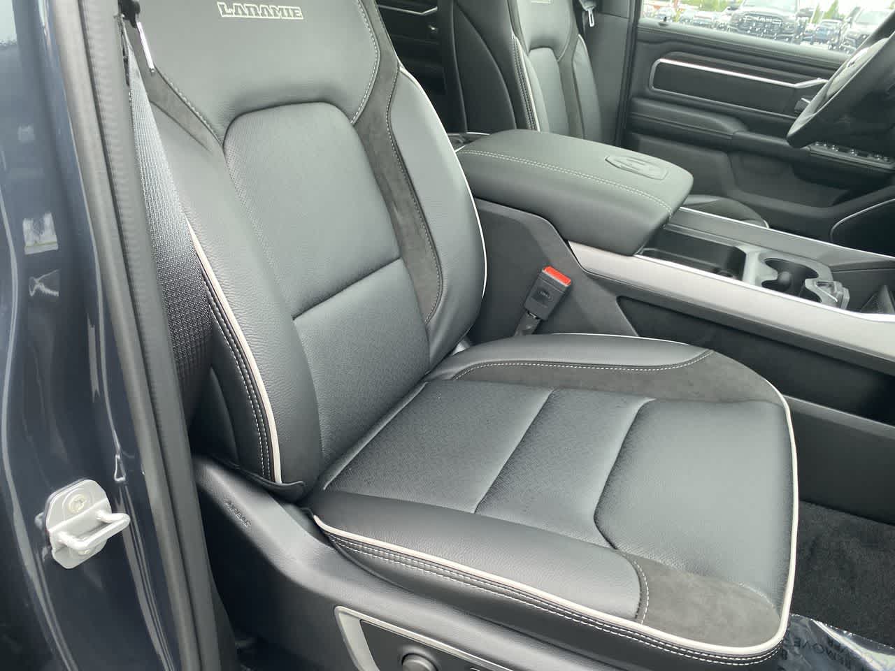 Thumbnail: 2025 RAM 1500 - 26