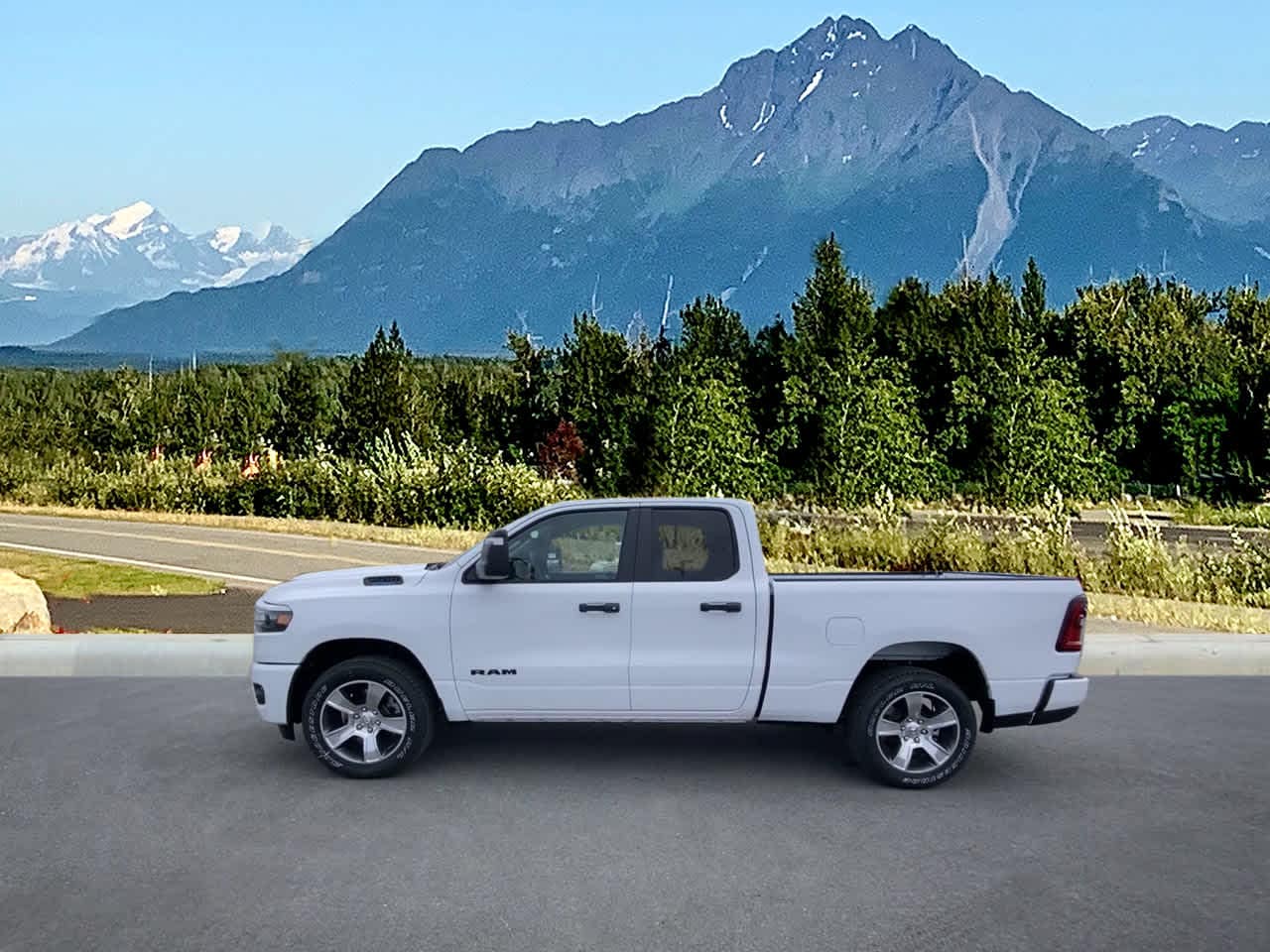 Thumbnail: 2025 RAM 1500 - 3