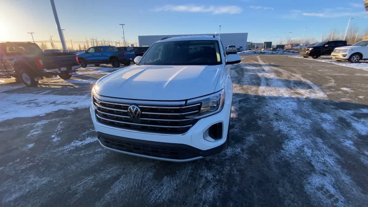 Thumbnail: 2024 Volkswagen Atlas - 3