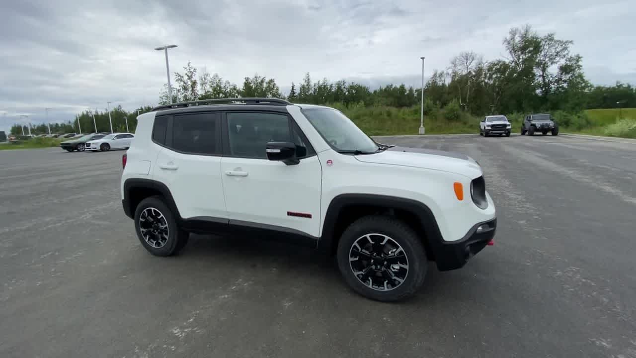 Thumbnail: 2023 Jeep Renegade - 7