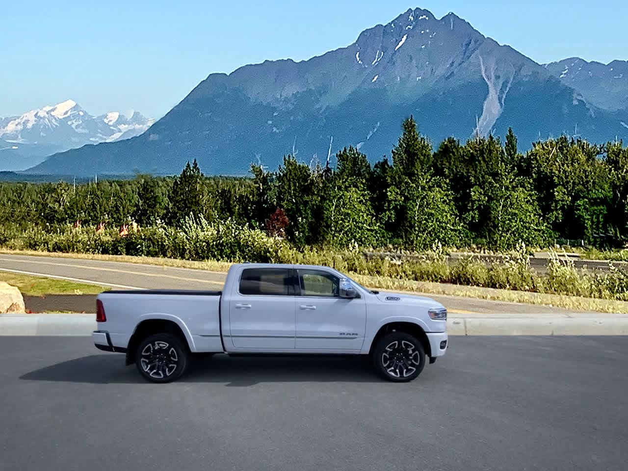 Thumbnail: 2025 RAM 1500 - 8
