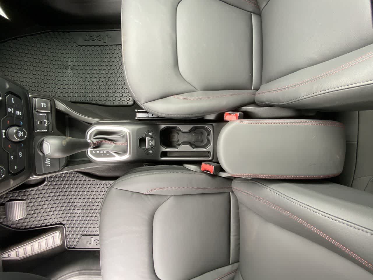 Thumbnail: 2023 Jeep Renegade - 21