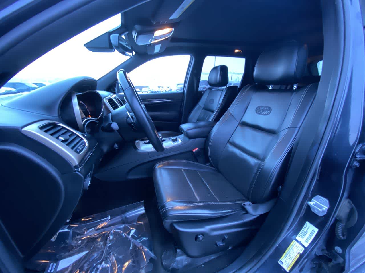 Thumbnail: 2015 Jeep Grand Cherokee - 11