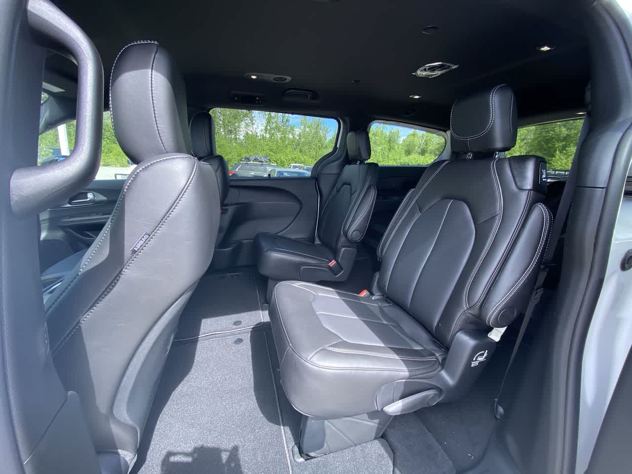 Thumbnail: 2027 Chrysler Pacifica - 24