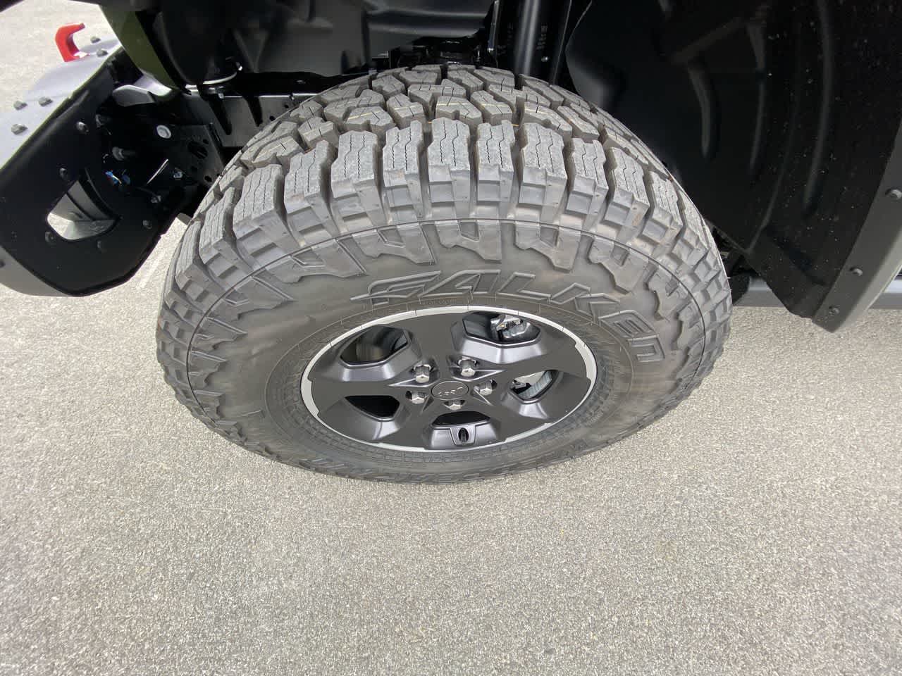 Thumbnail: 2023 Jeep Gladiator - 16