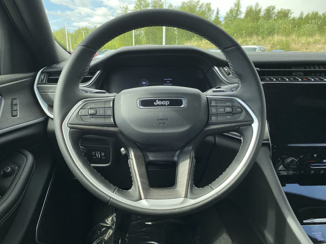 Thumbnail: 2025 Jeep Grand Cherokee - 14