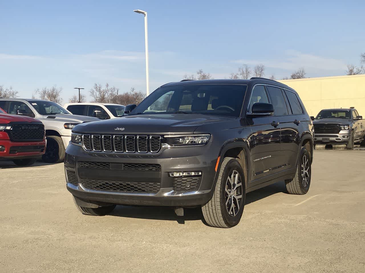 Thumbnail: 2024 Jeep Grand Cherokee L - 1