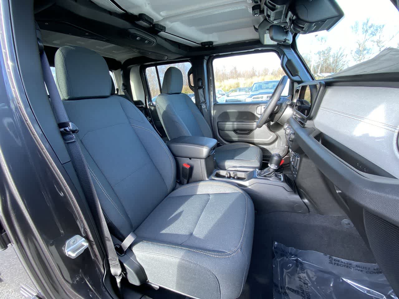 Thumbnail: 2025 Jeep Gladiator - 25